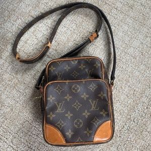 Vintage LV Amazon Cross Body
